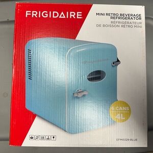 Frigidaire Retro Mini Fridge Cooler Blue